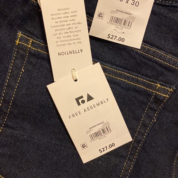 New 30x30 Free Assembly Men's Straight Denim - Picture 8 of 8